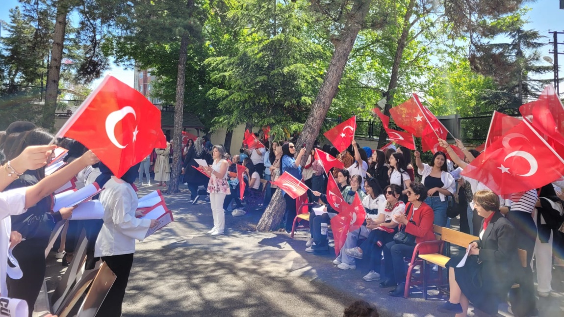 19 Mayıs Atatürk'ü Anma Gençlik ve Spor Bayramını coşkuyla kutladık.